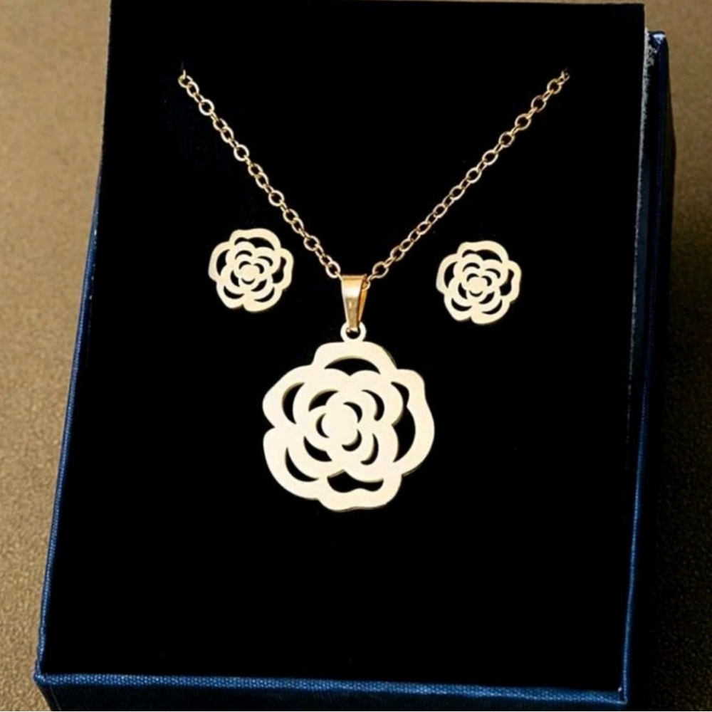 April Flower Stainless Steel Set - Picture 2 of 5